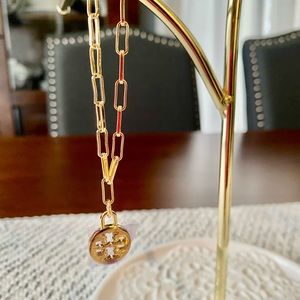 🚨LAST ONE! New! Gorgeous paper clip bracelet with Tory Burch charm + Gift wrap